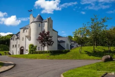 Glenskirlie Castle