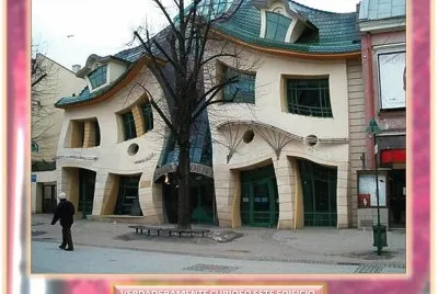 VERDADERAMENTE CURIOSO ESTE EDIFICIO jigsaw puzzle