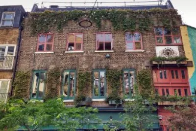 Neal 's Yard