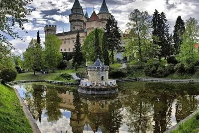 Castillo de Bojnice-Slovaquia jigsaw puzzle