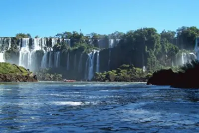 misiones provincia argentina mundialmente
conocida por las cataratas de iguazu jigsaw puzzle