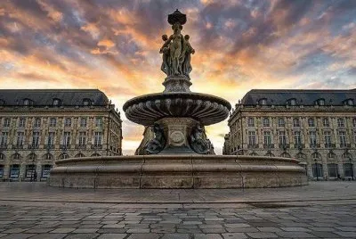 PLACE DE LA BOURSE. BORDEAUX