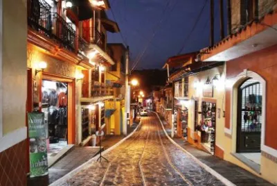 Pueblo Nocturno
