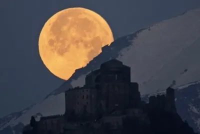 Luna4