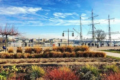 LES QUAIS DE GARONNE