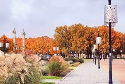 Colonnes des  Quinconces Bordeaux