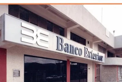 Banco Exterior, fachada