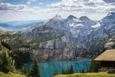 MontaÃ±as y lago Bergsee-Alemania