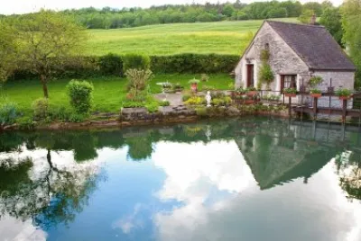Casa, estanque...Francia