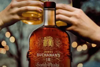 Buchanan 's, 18 aÃ±os, brindis