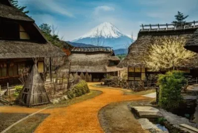 Pueblo y monte Fuji-JapÃ³n