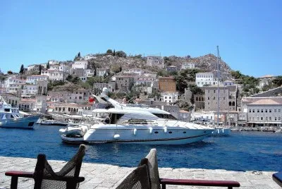Bote en isla griega.