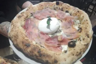 Pizza napoletana