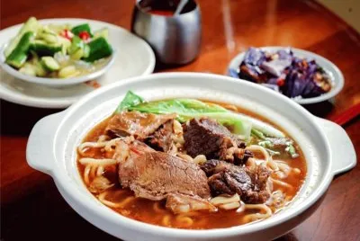 ç‰›è‚‰éºµ