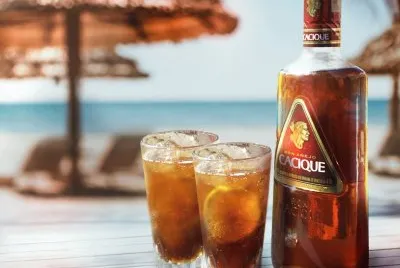 Ron AÃ±ejo Cacique: ClÃ¡sico, Cuba Libre jigsaw puzzle
