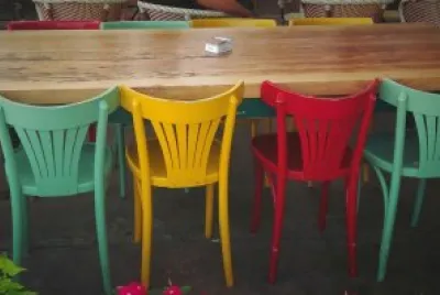 ×©×•×œ×—×Ÿ