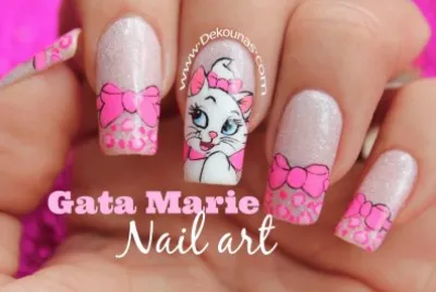 פאזל של unos decores para las uÃ±as