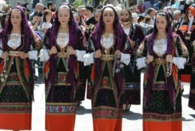 פאזל של costumi saedt