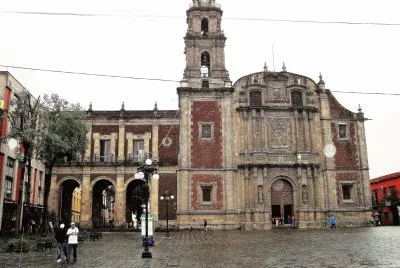Plaza y templo de Santo Domingo, Ciudad de MÃ©xico.