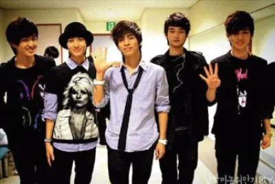 SHINee