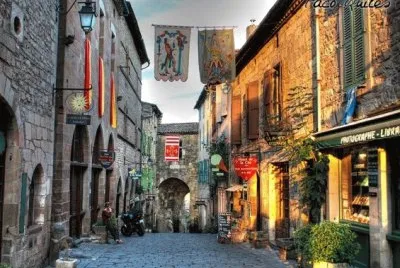 Cordes sur Ciel-Francia jigsaw puzzle