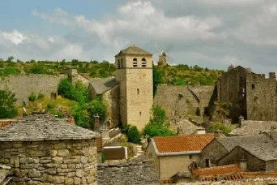 Couvertoirade y la orden de los Templarios jigsaw puzzle