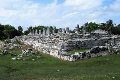 Zona ArqueolÃ³gica El Rey, CancÃºn. jigsaw puzzle