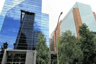 Edificios en el centro de Santiago de Chile.