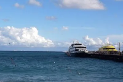 Transbordadores en Playa del Carmen, Quintana Roo. jigsaw puzzle