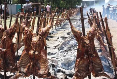 corderos asados a la cruz