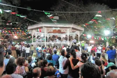 Fiesta popular en Tuxtla GutiÃ©rrez, Chiapas.