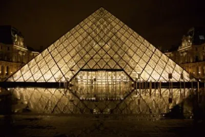 PirÃ¢mide do Louvre