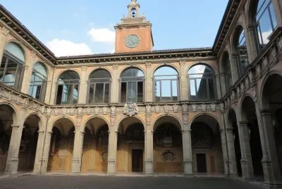 BOLONIA