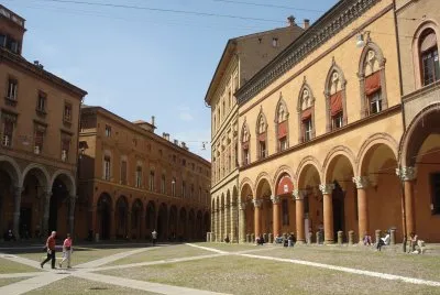 BOLONIA