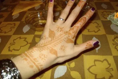 hand jigsaw puzzle
