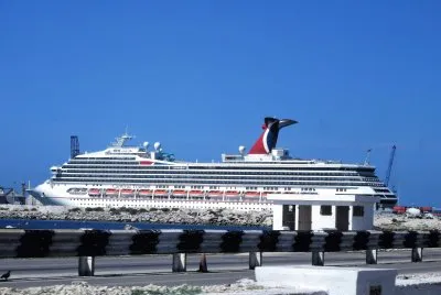 Crucero en Puerto Progreso, MÃ©xico.