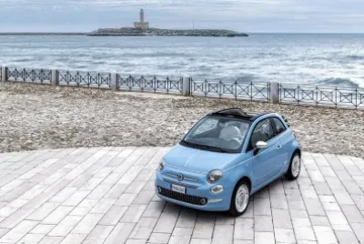 nuova FIAT 500 al mare