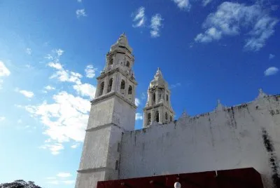 Catedral de Campeche. jigsaw puzzle