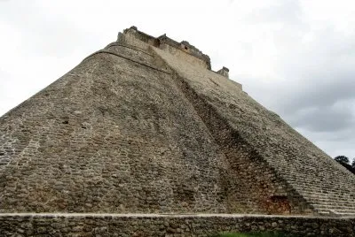 PirÃ¡mide maya en Uxmal, MÃ©xico.