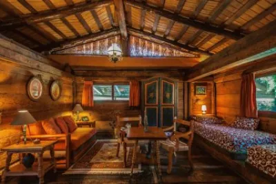 SALA DE MADERA