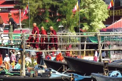 פאזל של MYANMAR