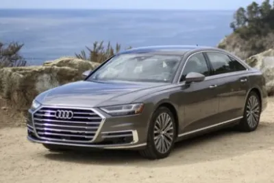 Audi A-8 2019