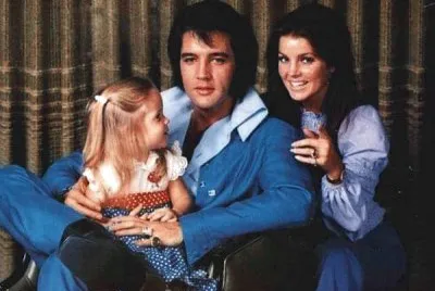 FAMILY jigsaw puzzle