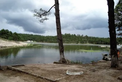 Lago de Arareco en la Sierra Tarahumara, MÃ©xico.