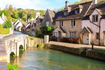Angleterre Coastwalds village et pont