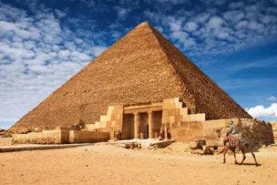 PYRAMIDE