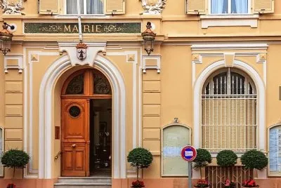 Building front jigsaw puzzle
