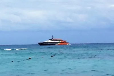 Transbordador en Playa del Carmen, Quintana Roo.