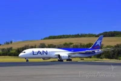LAN Airlines Colombia Boeing 787 800 Colombia