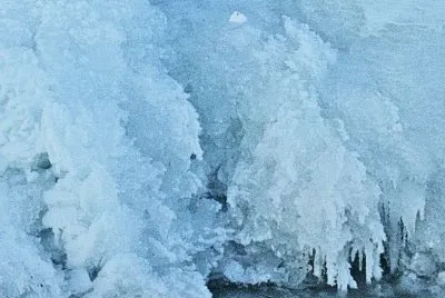 ice jigsaw puzzle